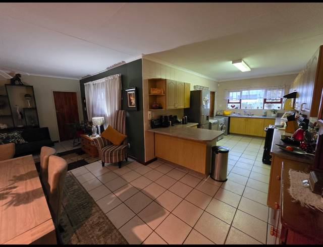 3 BEDROOM TOWNHOUSE TO LET IN VAALPARK